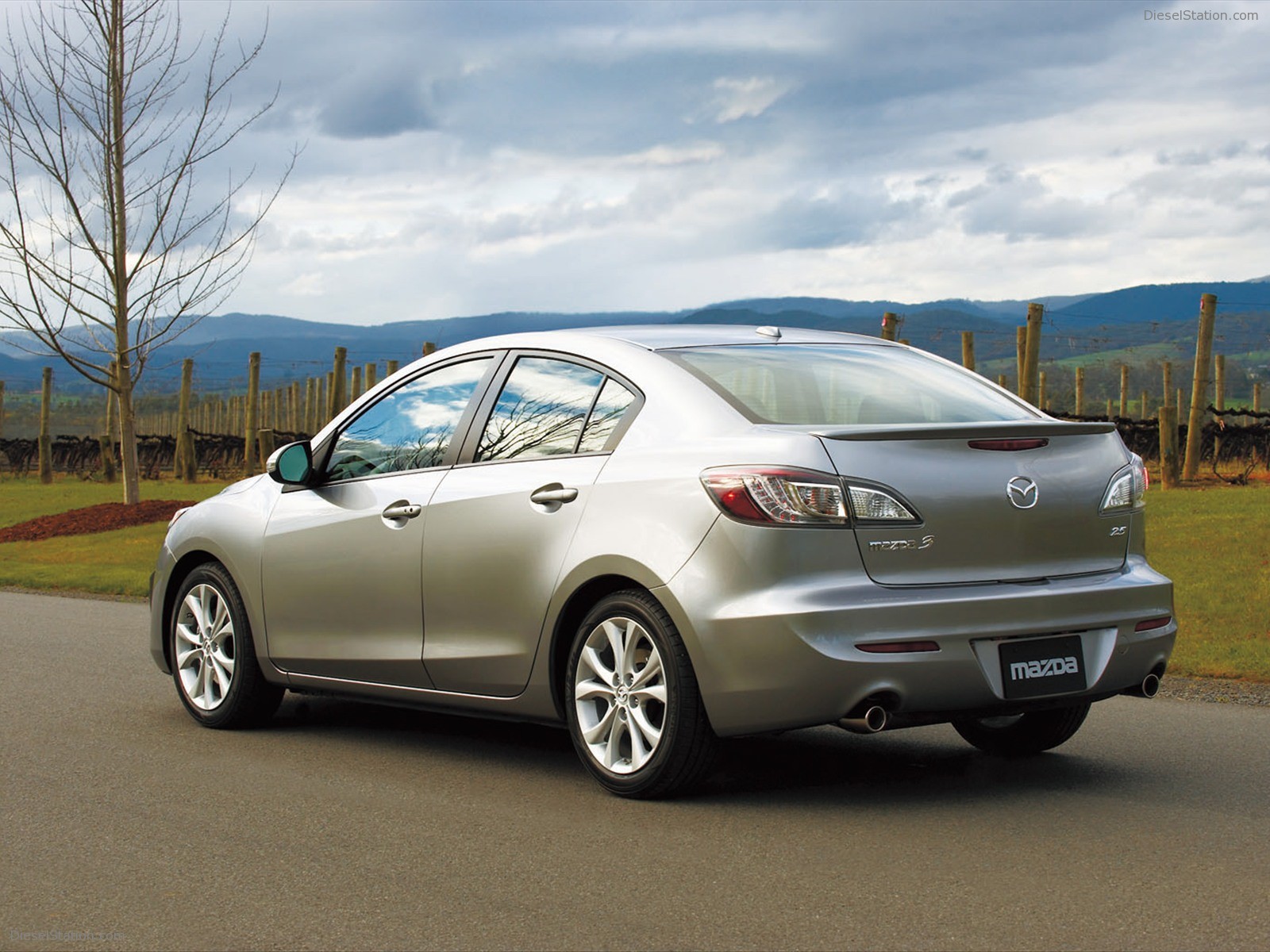 Mazda 3 Sedan 2010